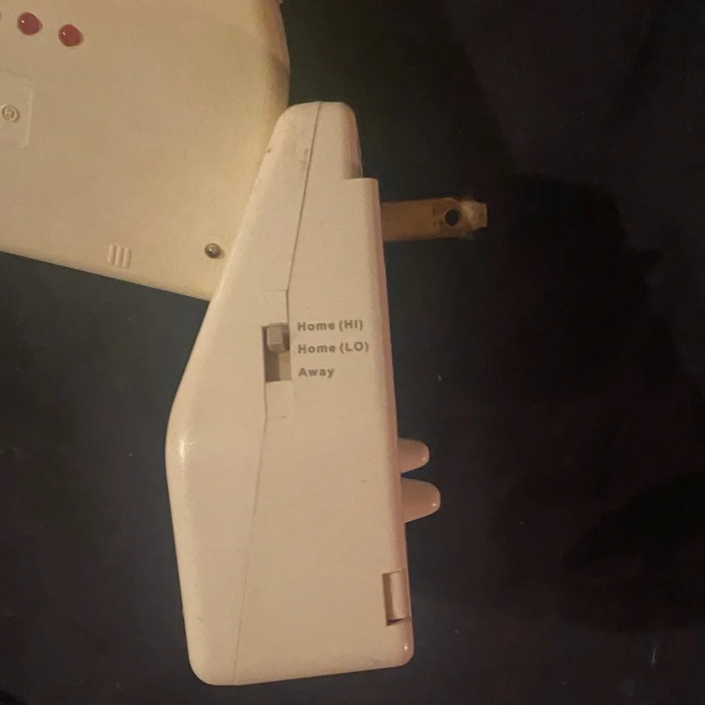 Dual Outlet Clapper - Picture 4 of 4